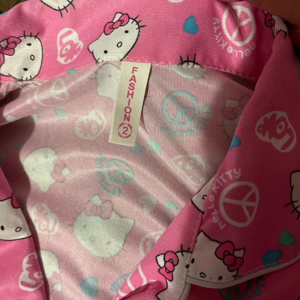 Hello Kitty PJ set ✌🏼☮️ - Picture 14 of 15